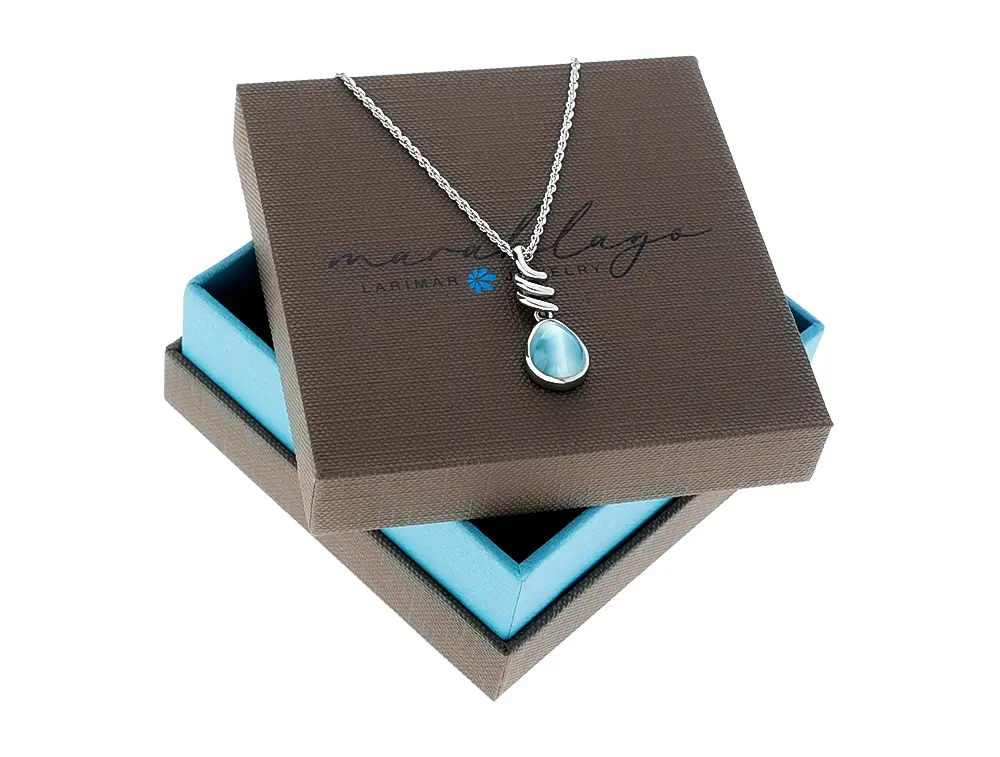 Light blue Necklace with larimar and silver by marahlago