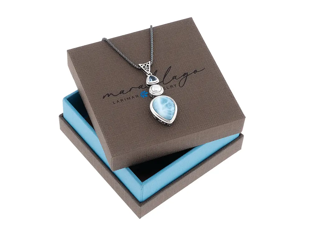 Vintage Necklace in sterling silver and larimar by