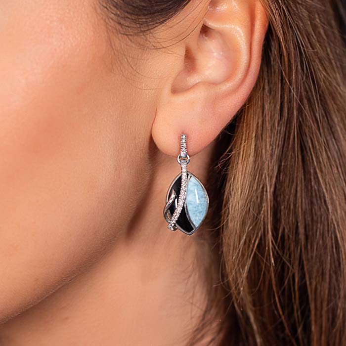 different onyx color, girl wearing onyx earrings