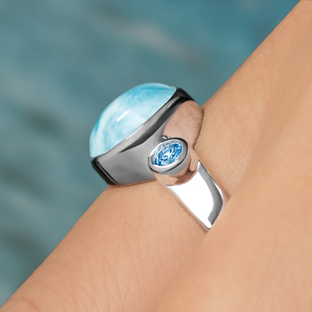 Round Ring in silver with larimar by marahlago