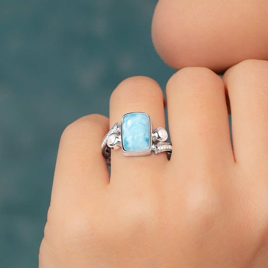 Pearl ring in silver with larimar by Marahlago