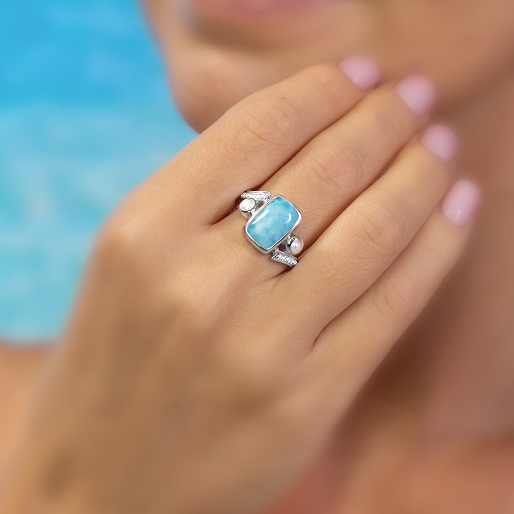 Pearl ring in silver with larimar by Marahlago
