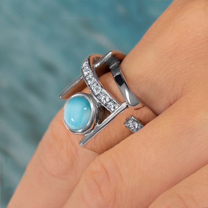 Statement ring in Sterling silver with larimar