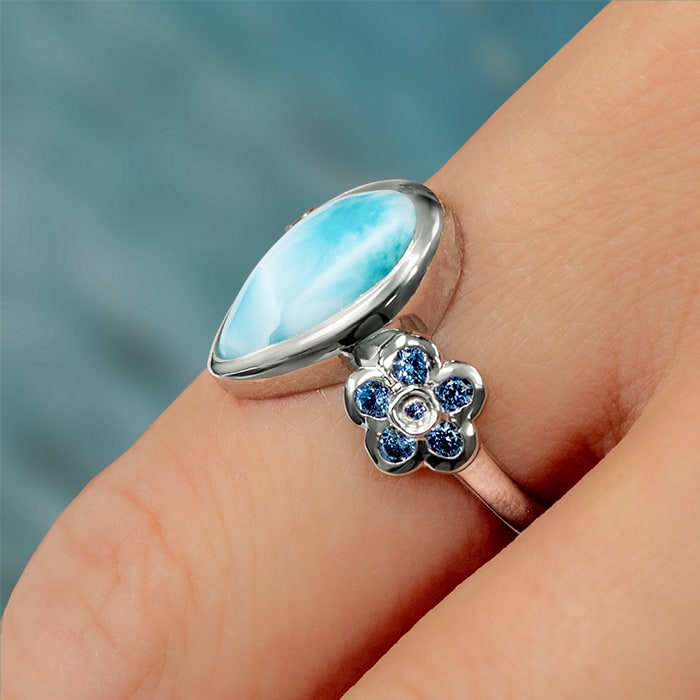 Flower Ring in silver and larimar by marahlago