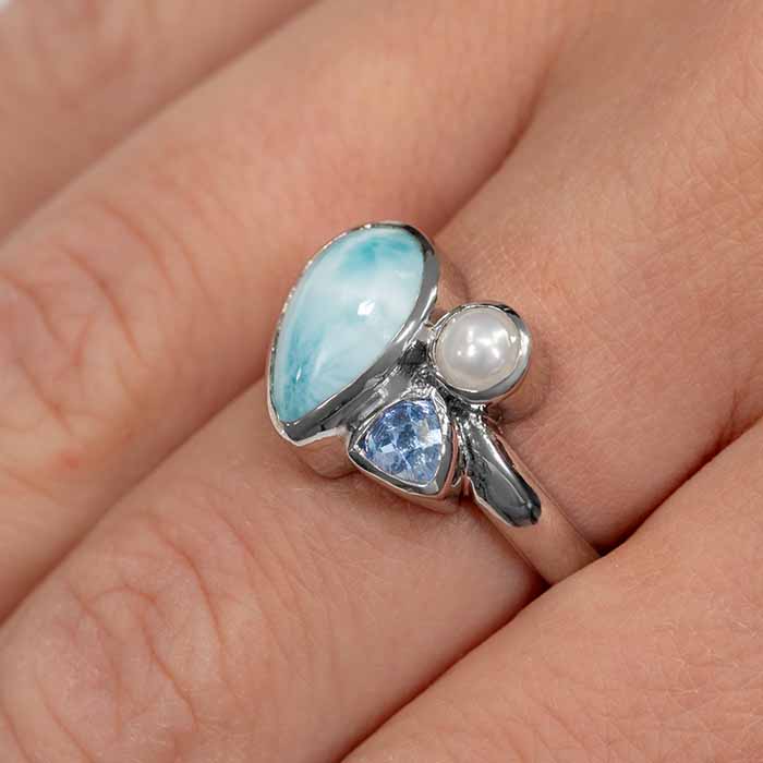 Padme Pear Ring with silver
