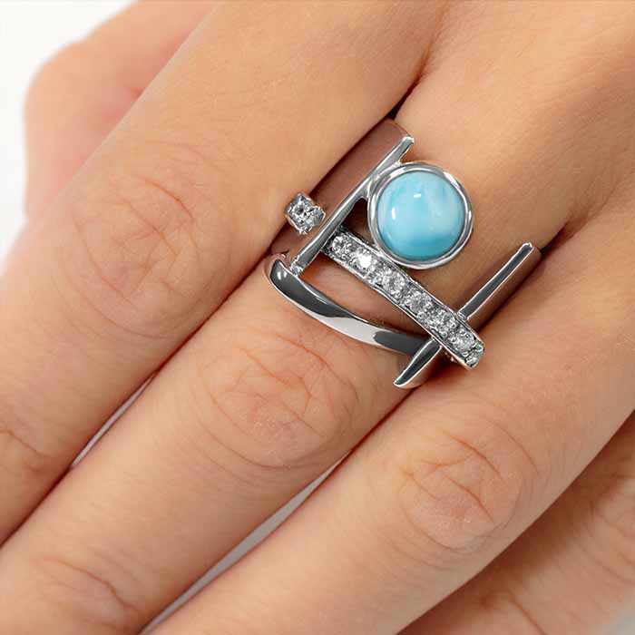 Statement ring in Sterling silver with larimar by marahlago