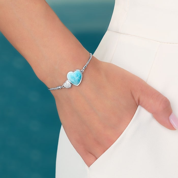 Heart Bracelet in Sterling silver with sapphire by Marahlago