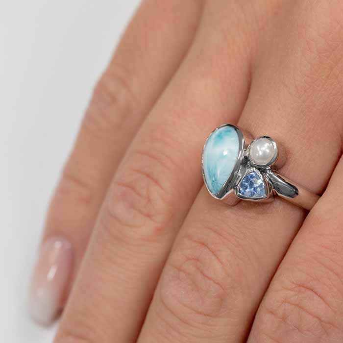 Padme Pear Ring with silver