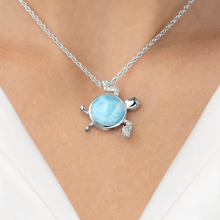Sea Turtle Necklace in silver 