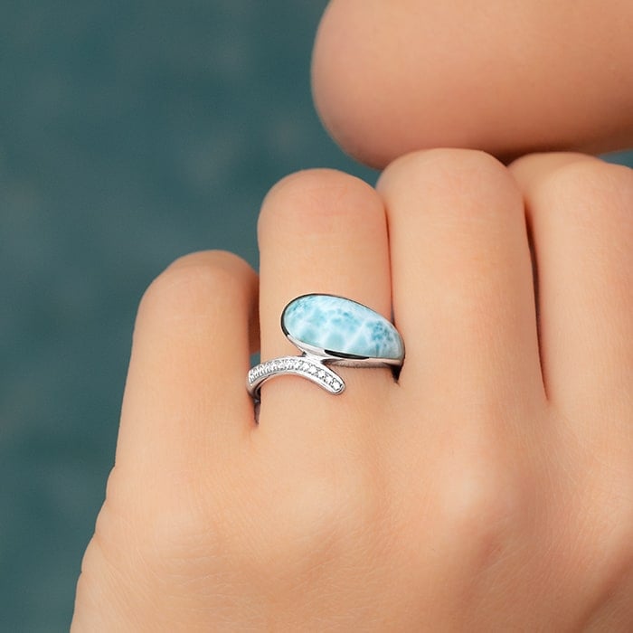 Modern ring in Sterling silver and larimar by marahlago