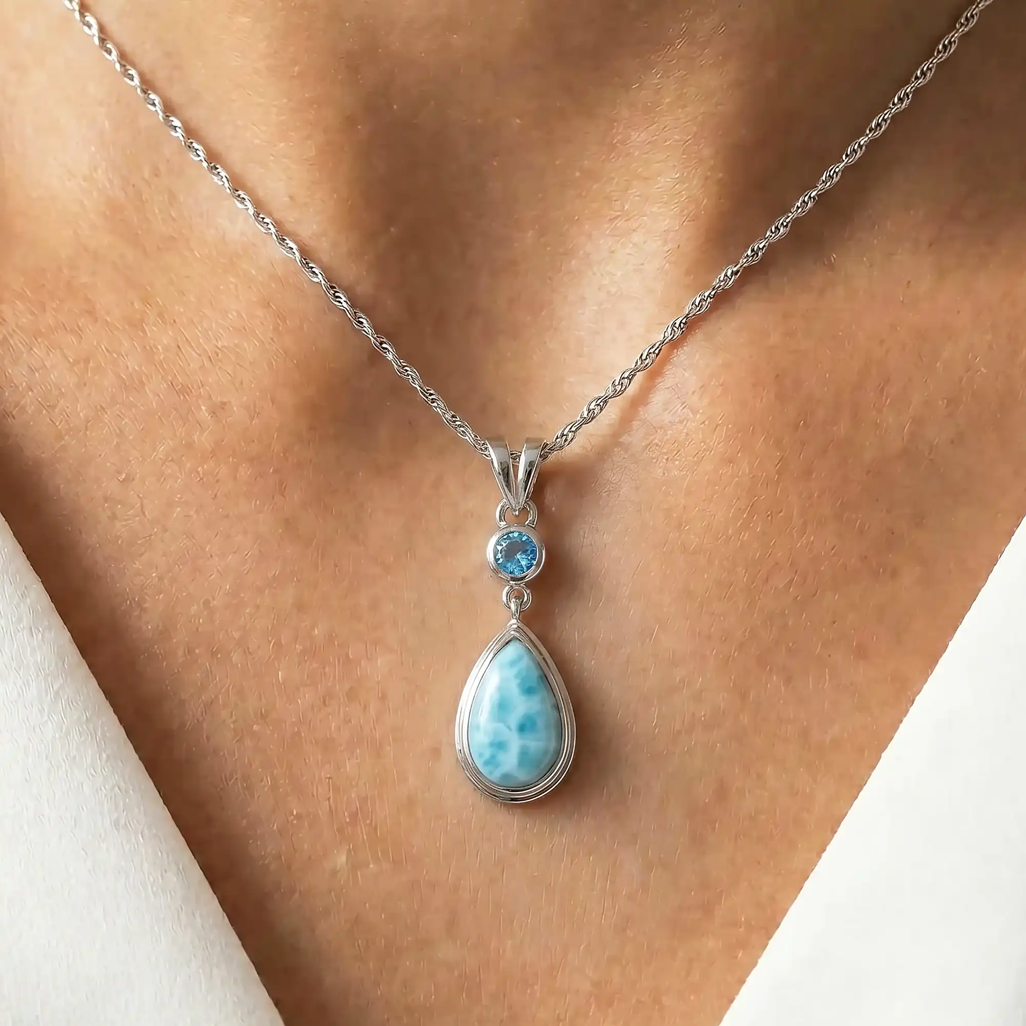 ATLANTIC PEAR NECKLACE