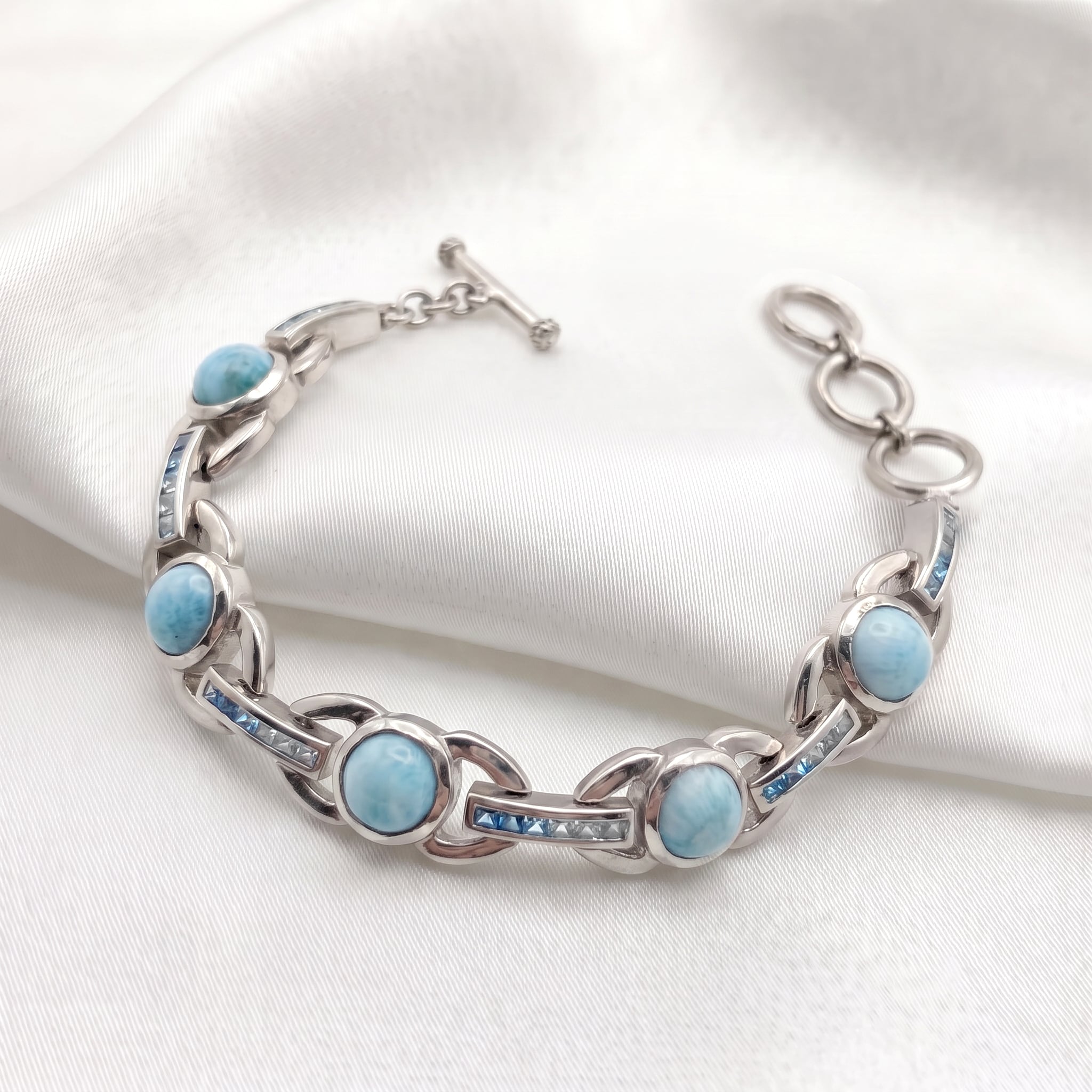 Aqua Bracelet in sterling silver with Larimar and blue Topaz by marahlago