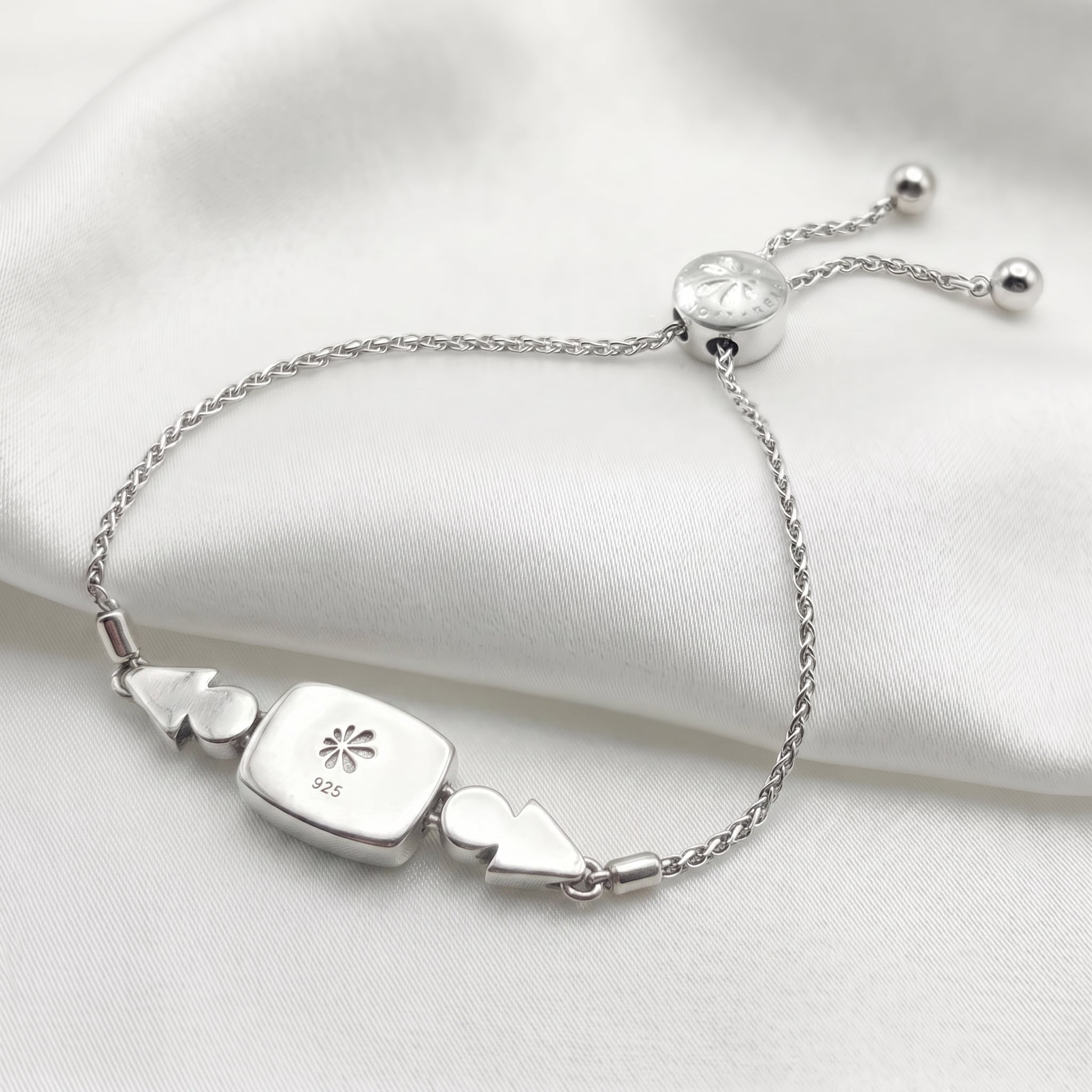Pearl Bracelet with larimar