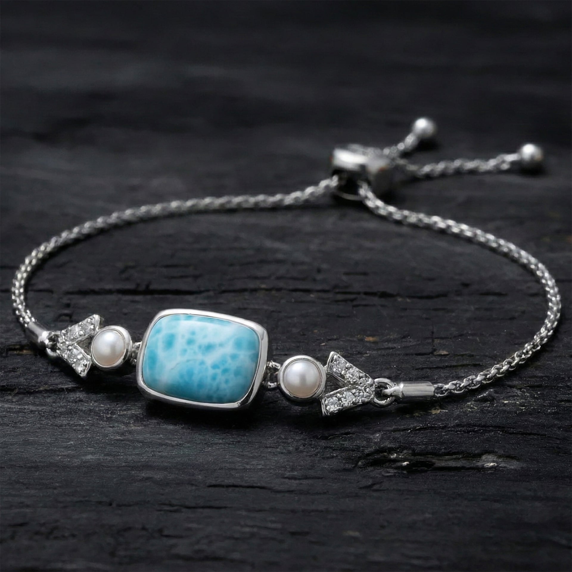 Pearl Bracelet with larimar and sapphire by marahlago