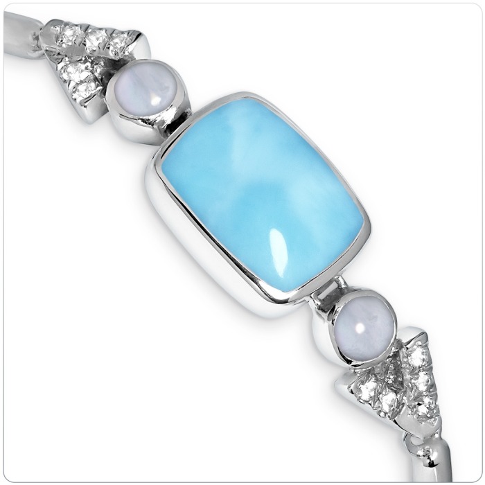 Pearl Bracelet with larimar