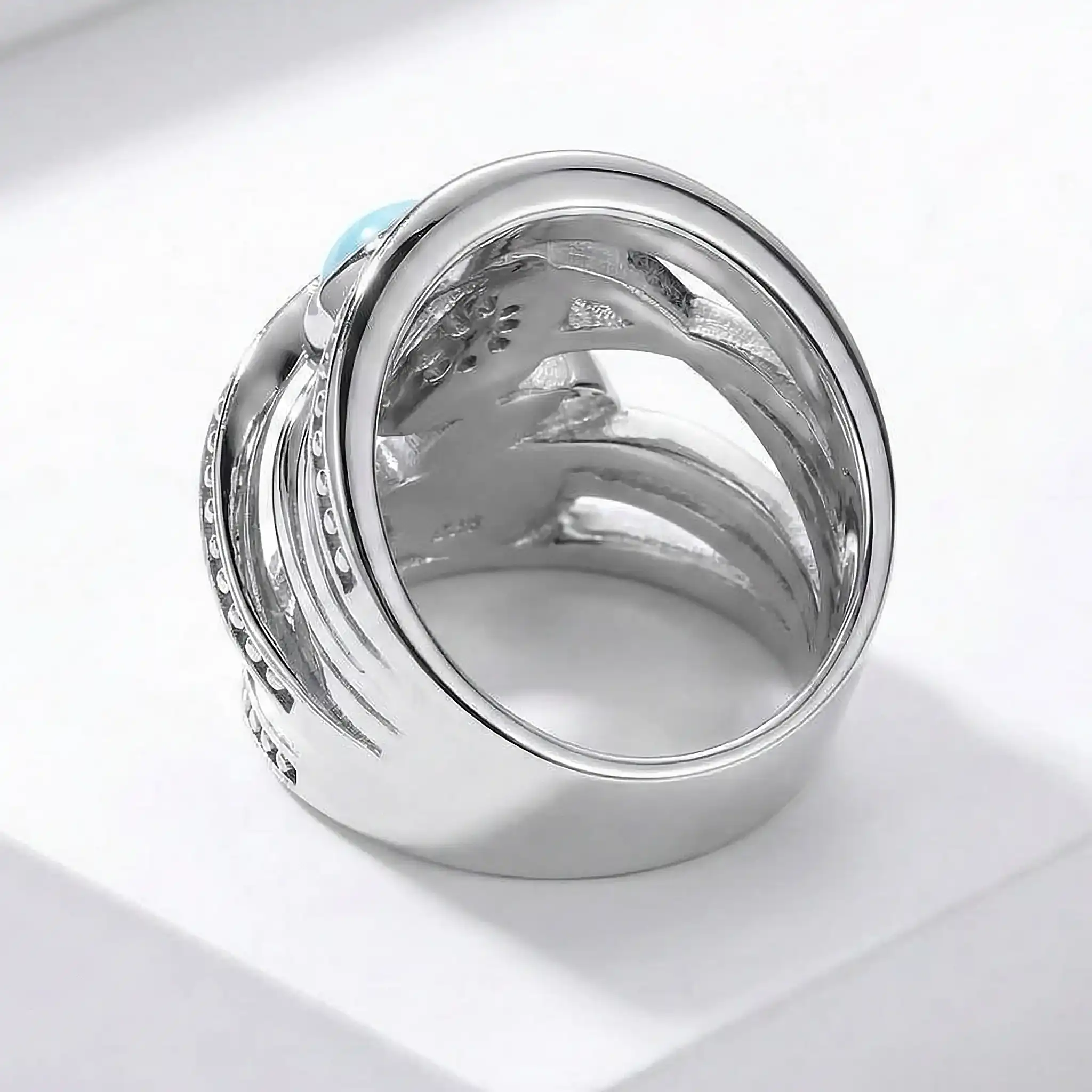 Crossover ring in Sterling silver with larimar