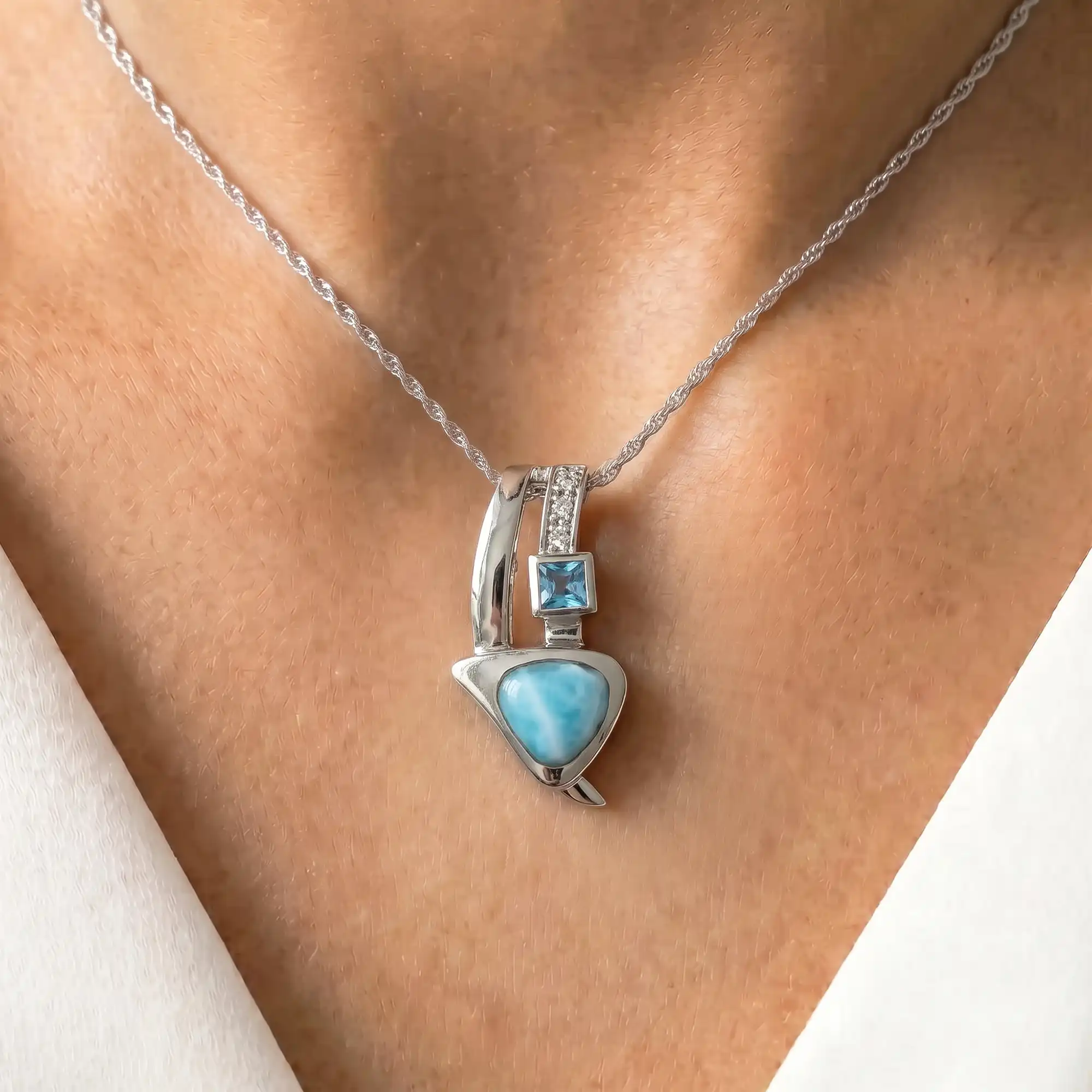 CURVA LARIMAR NECKLACE