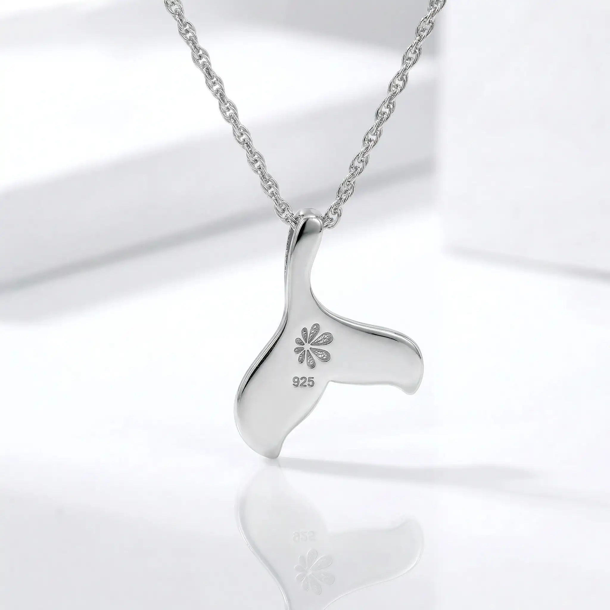 Dolphin Tail 