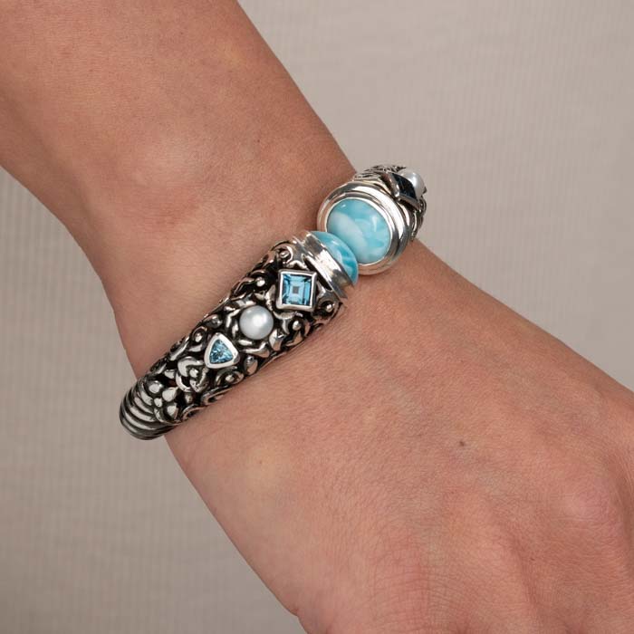 Silver Bracelet with larimar 