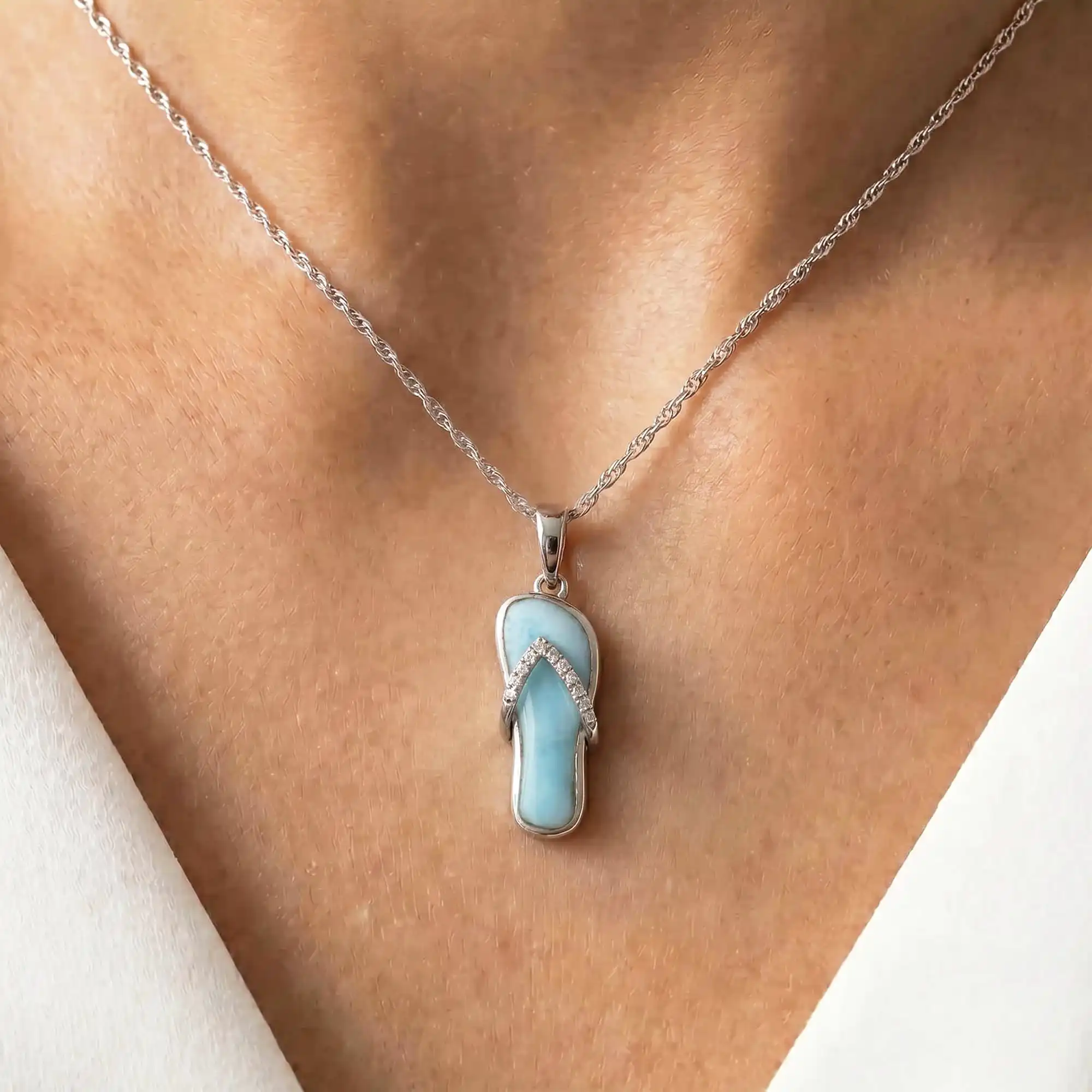 FLIP FLOP PENDANT SAPPHIRE
