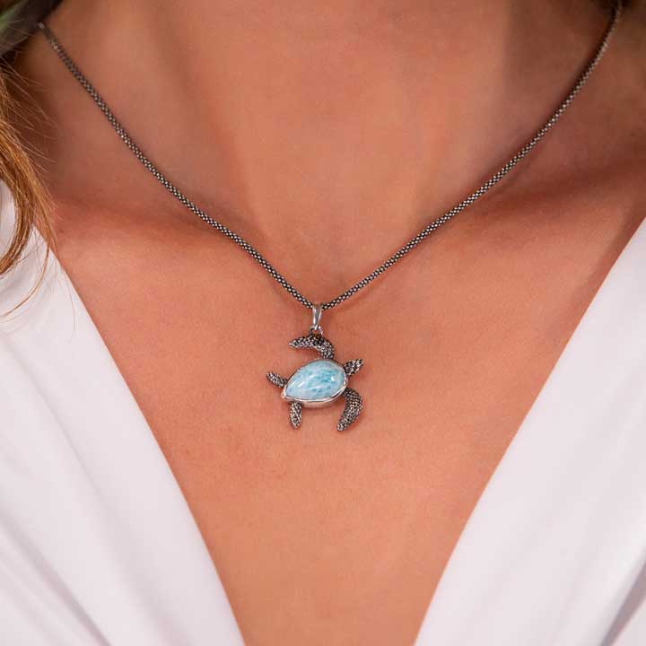 Turtle Pendant Honu with Larimar