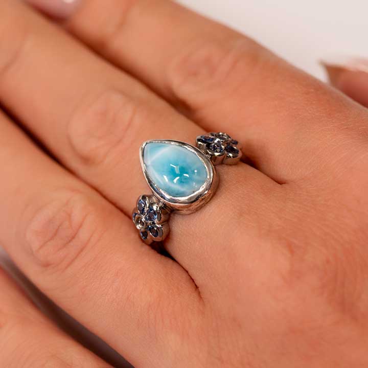 Flower Ring in silver and larimar by marahlago