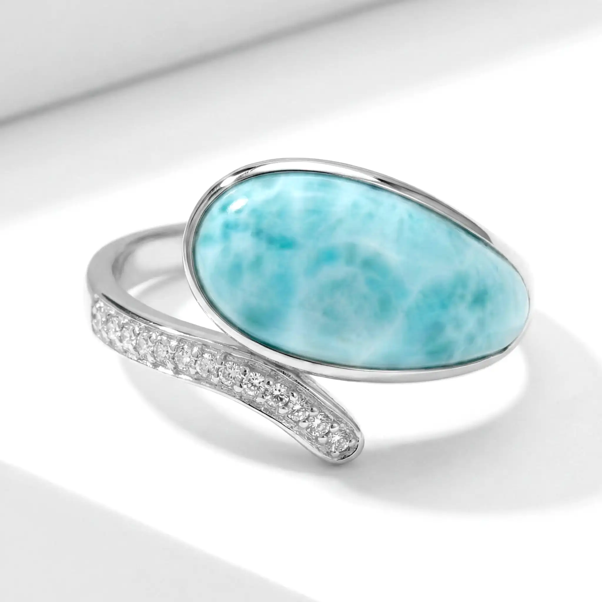 Modern ring in Sterling silver and larimar by marahlago