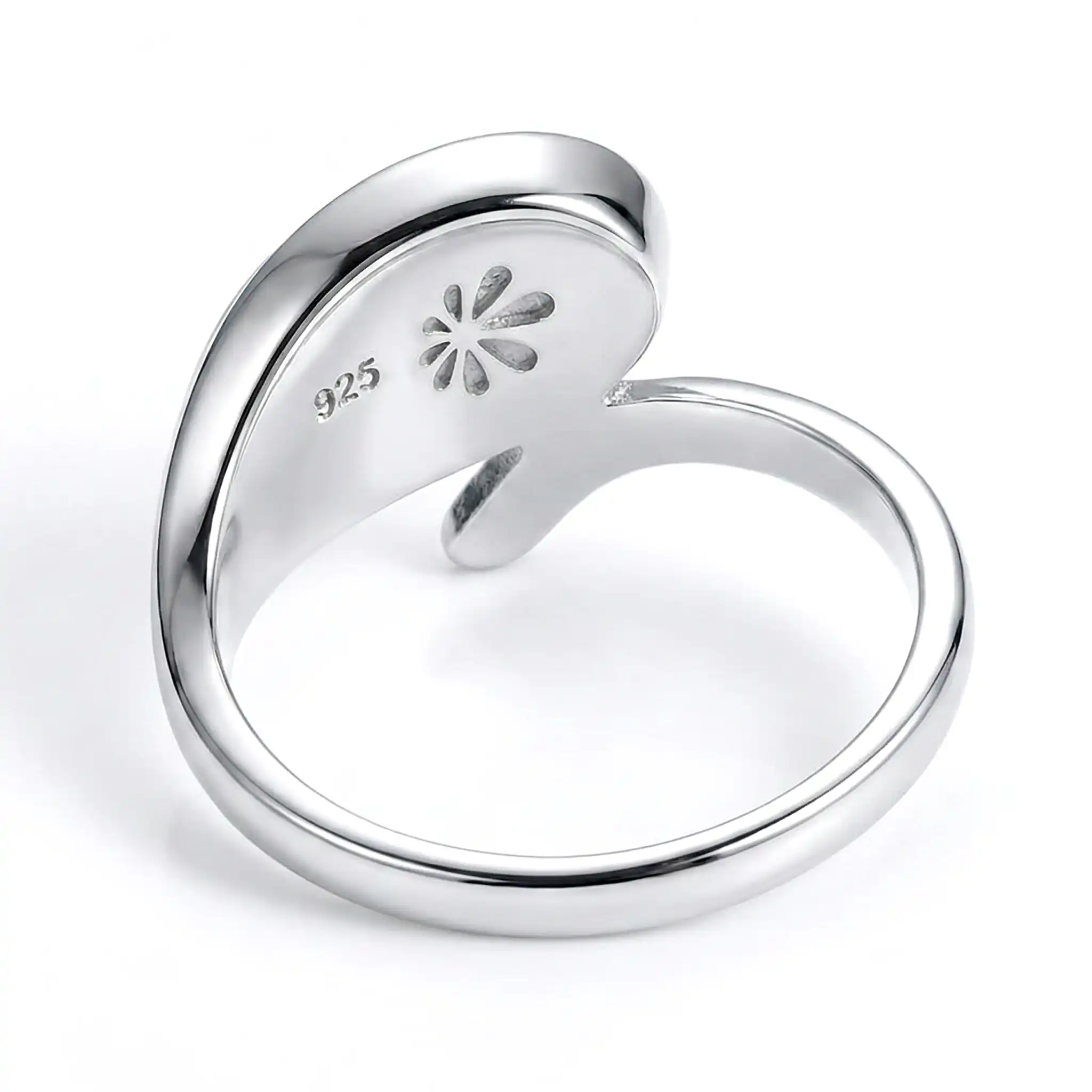 Modern ring in Sterling silver and larimar by marahlago