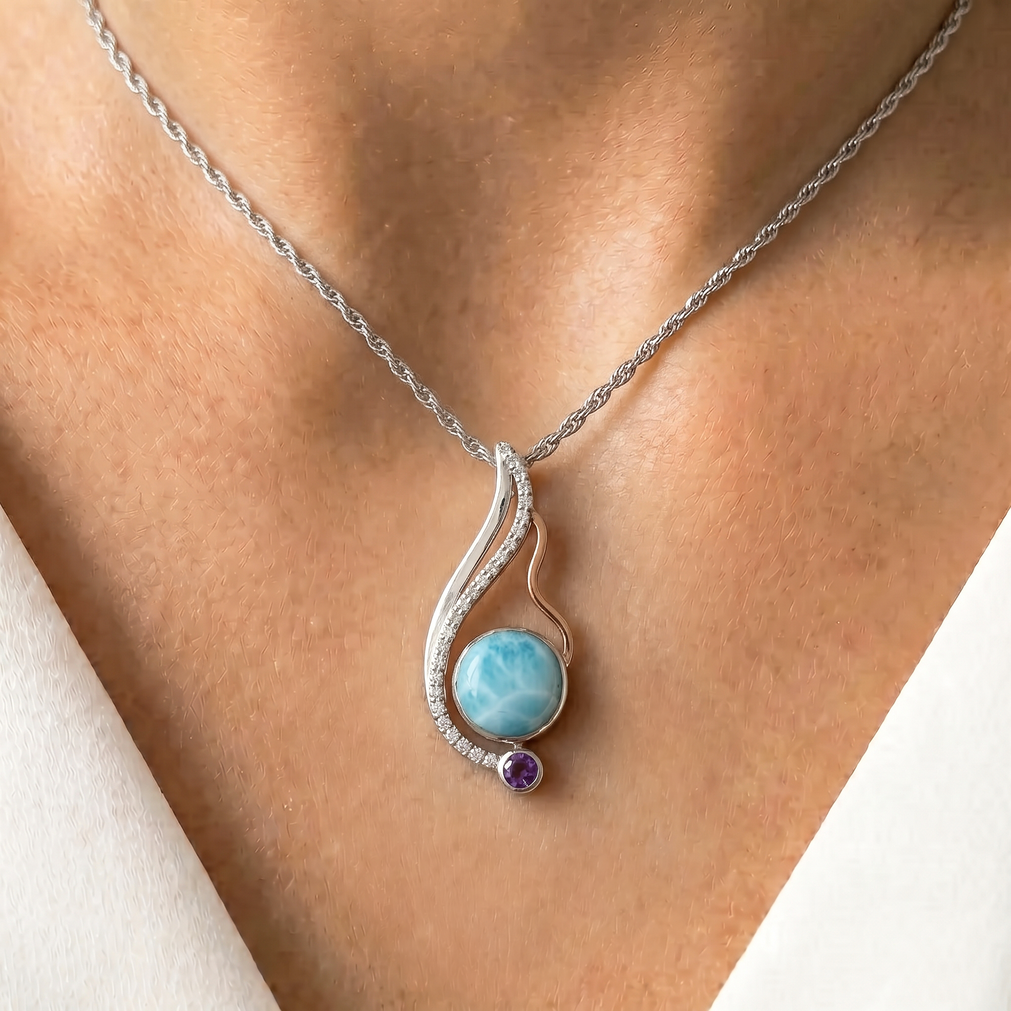 lyla_larimar_necklace_rtg_mode