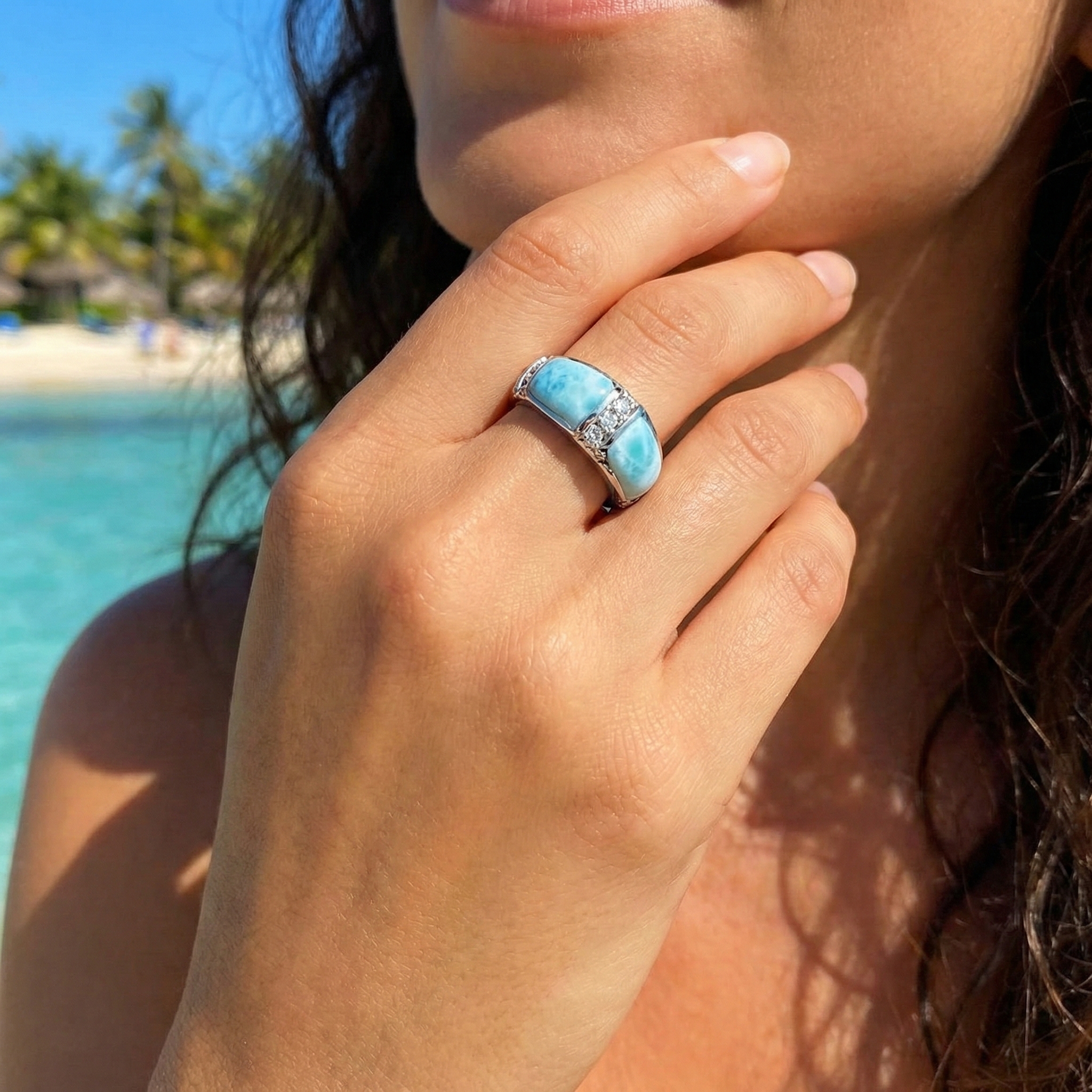 訳アリ。マリアring Inlay ring with larimar and white topaz by Marahlago