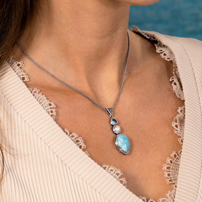 Vintage Necklace in sterling silver with larimar by marahlago