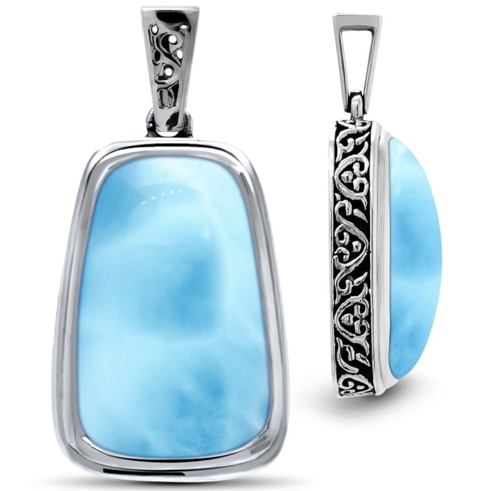 Vintage style Pendant with larimar