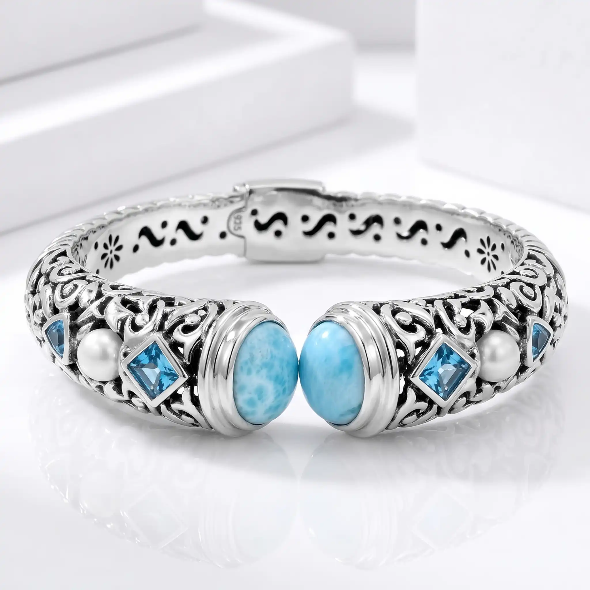 Silver Bracelet with larimar 