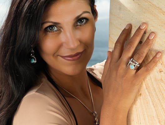 Statement ring in Sterling silver with larimar