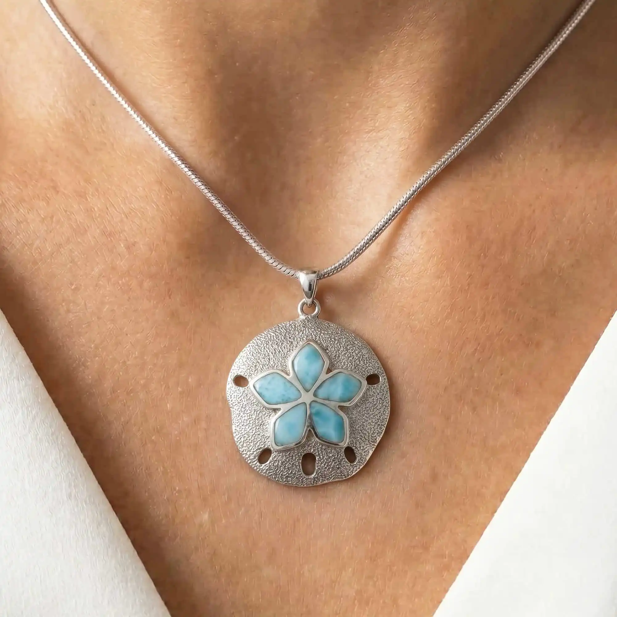 SAND DOLLAR NECKLACE