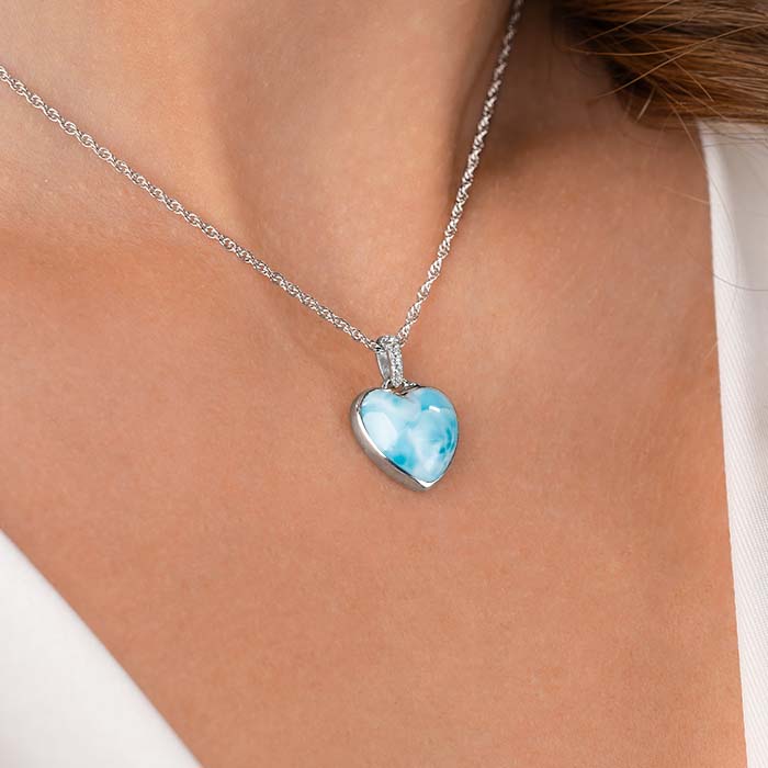 White sapphire heart necklace discount