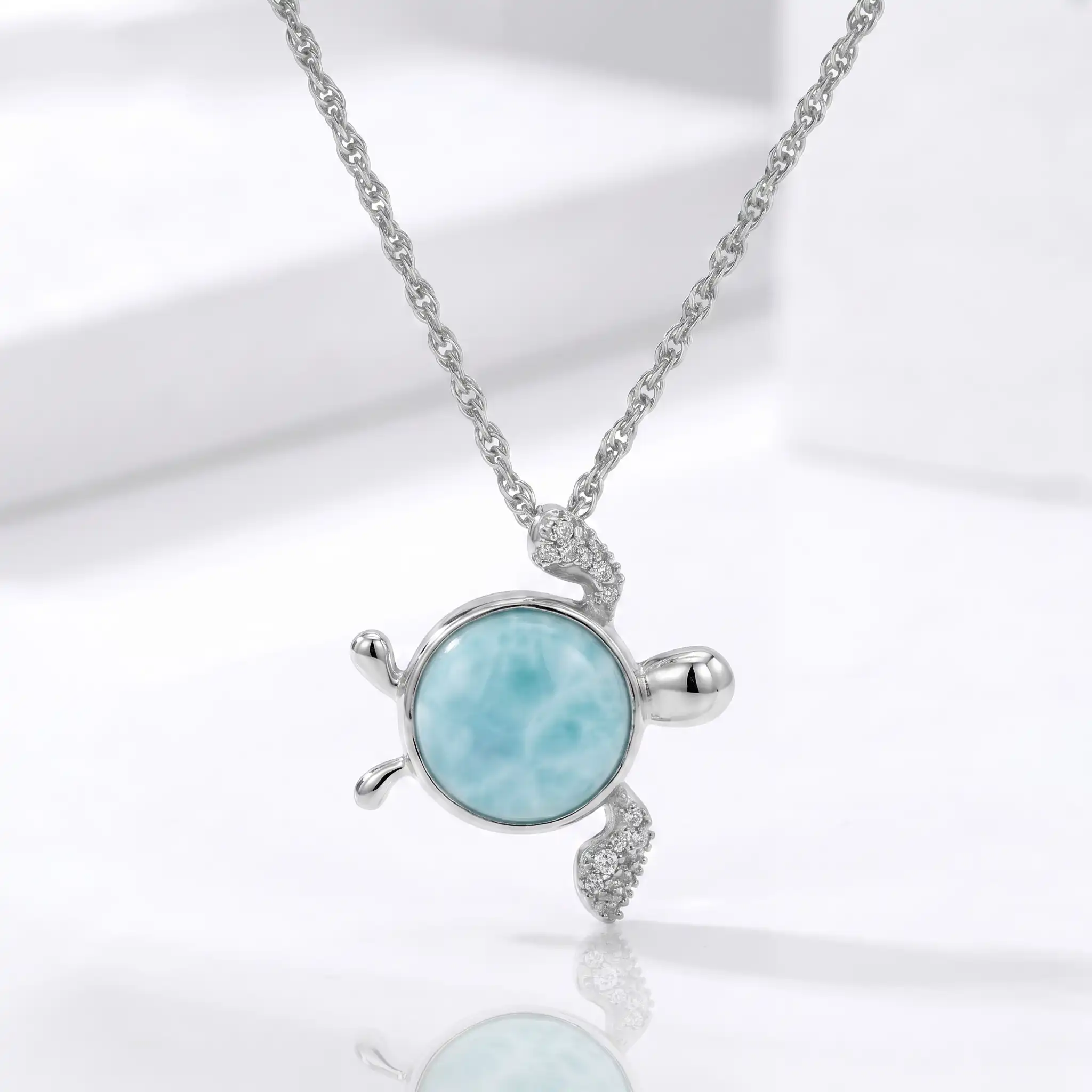 Sea Turtle Necklace in silver 
