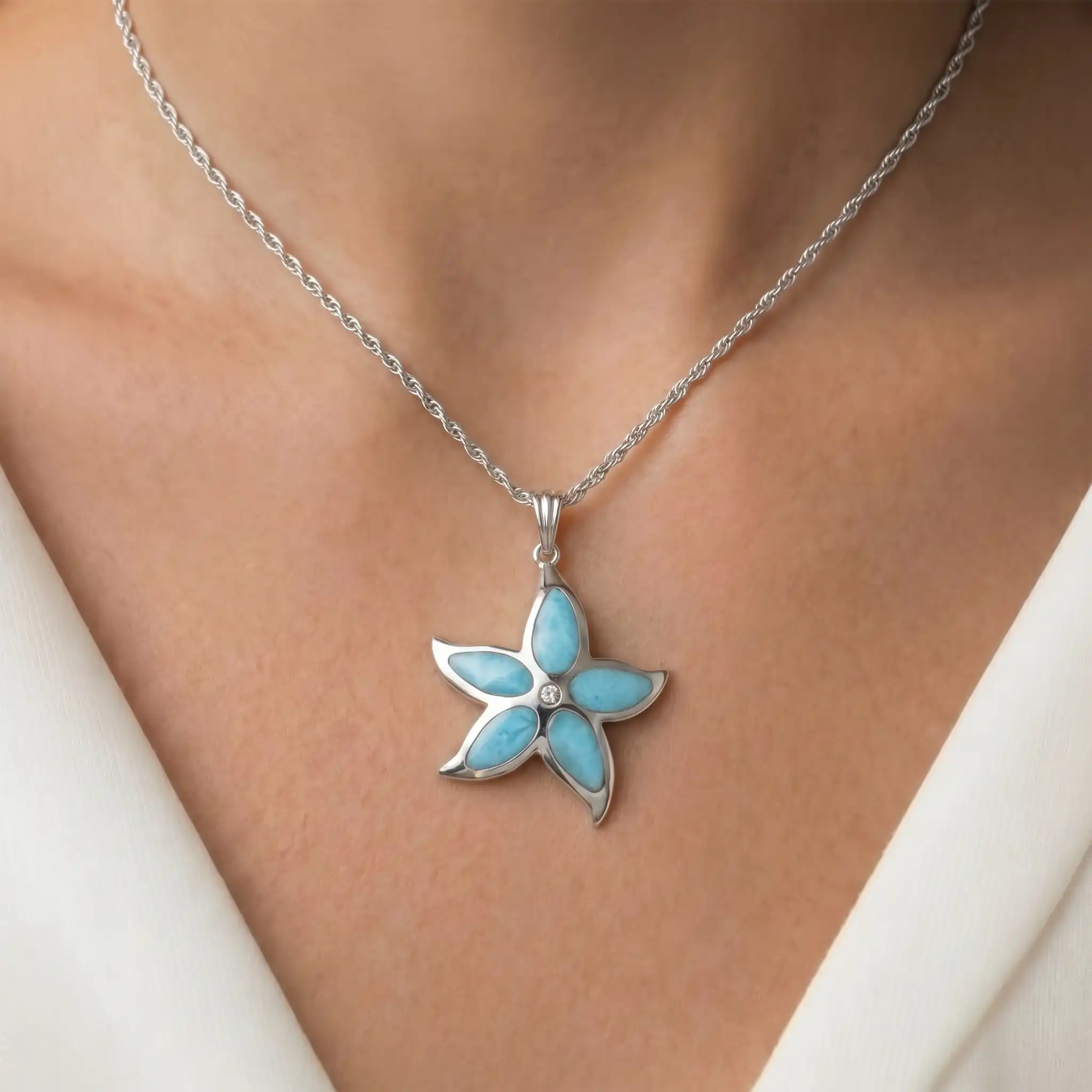 Starfish Necklace in sterling silver 