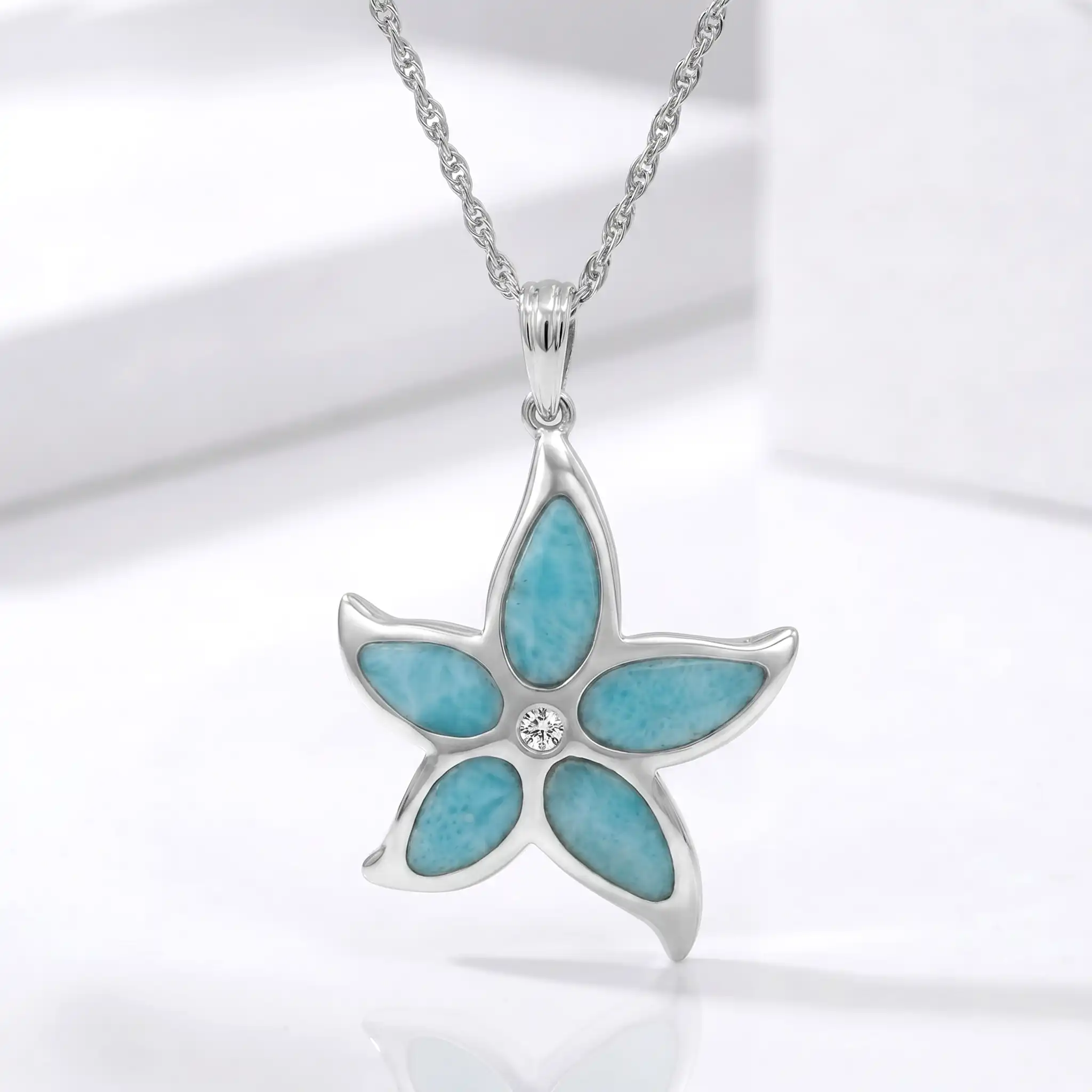 Starfish Necklace in sterling silver 