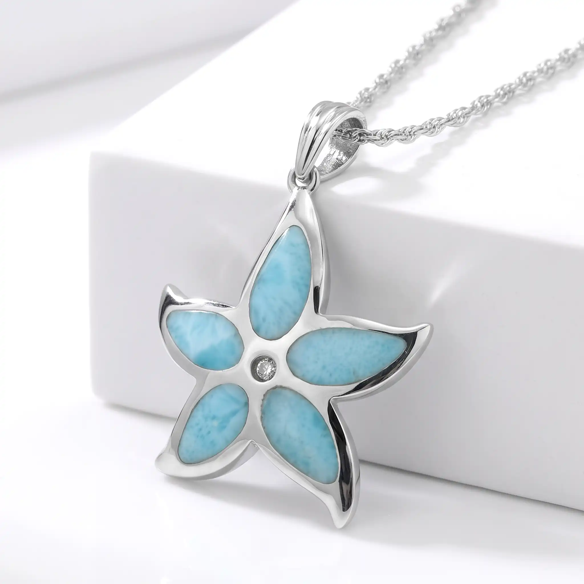 Starfish Necklace in sterling silver 
