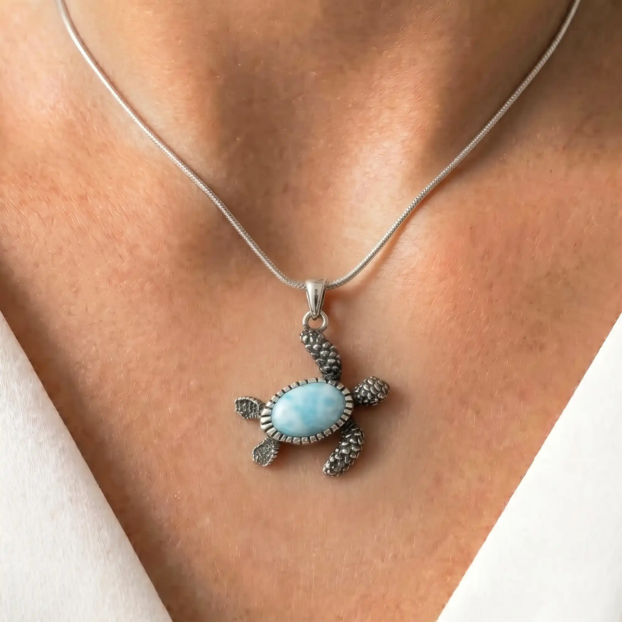 TURTLE NECKLACE