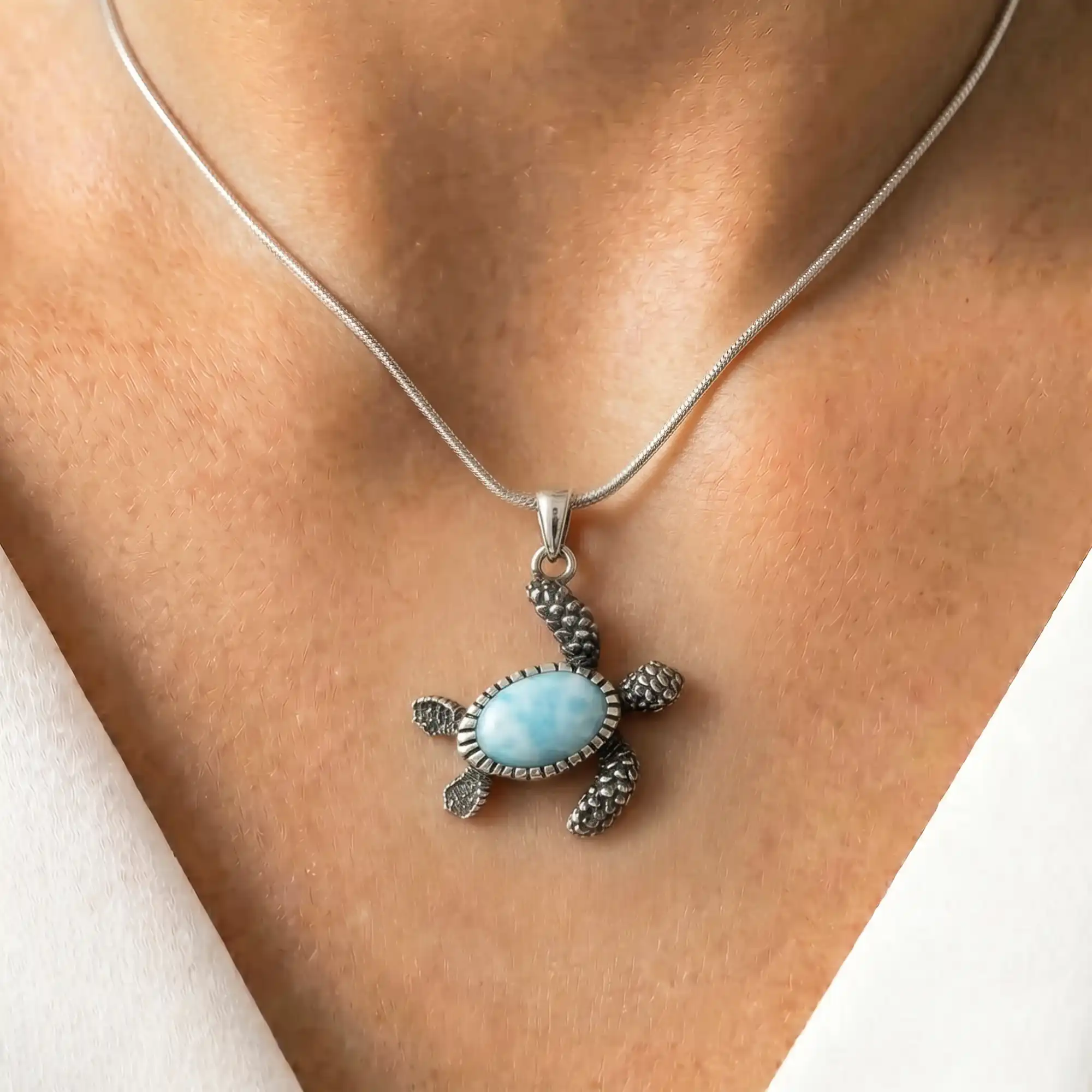 TURTLE NECKLACE